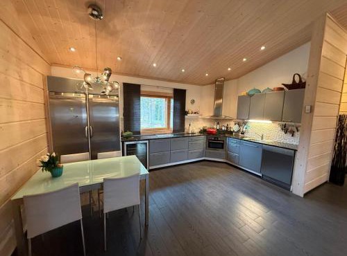 Villa Polly, Jaala, Luxury cottage with private sauna