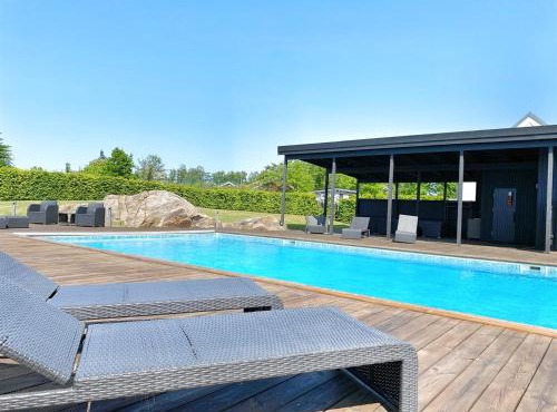 Quiet forest-edge home with woodstove & EV charger in Helsingborg