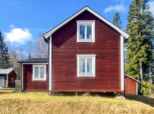 6 person holiday home in BOLLSTABRUK in Bollstabruk