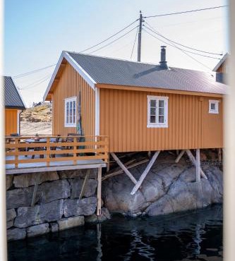 Åsebua - Renovated rorbu with seaview in Sørvågen