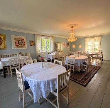 A magnificent mansion and beach sauna in Helsinki! in Helsinki