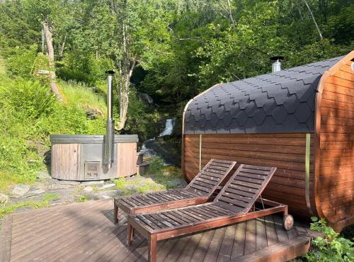 Spa Villa - Sauna, Hot Tub & Private Waterfall