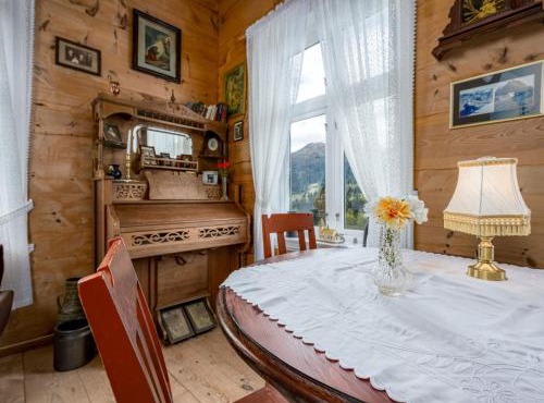 Holiday Home Elvehuset by Interhome