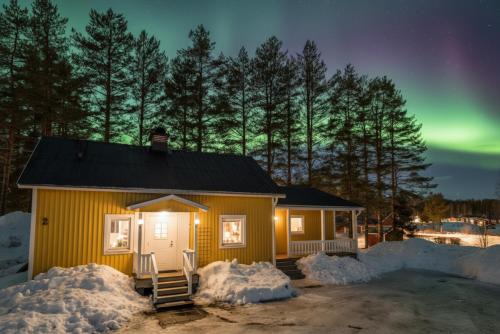 The Yellow Aurora House in Overkalix