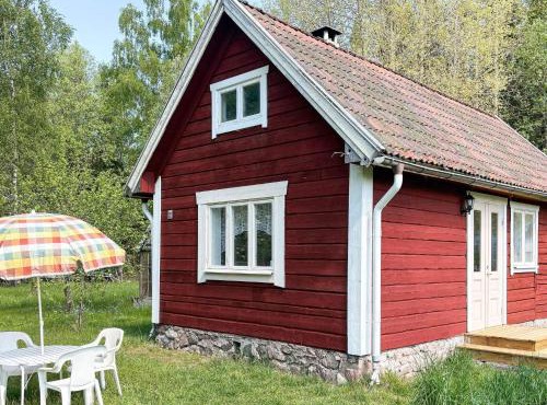 4 person holiday home in MARIANNELUND in Tviklippan