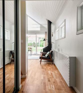 Stylish 3-Bedroom Home by Forest and Swimming Spots
