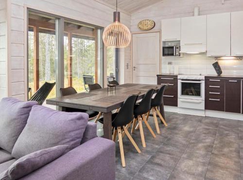 Holiday Home Lumikukka by Interhome