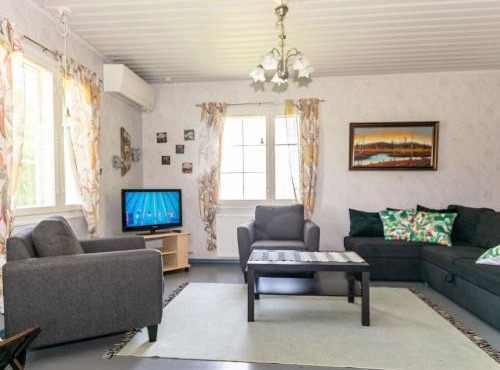 Holiday Home Honkaniemi by Interhome in Karvala