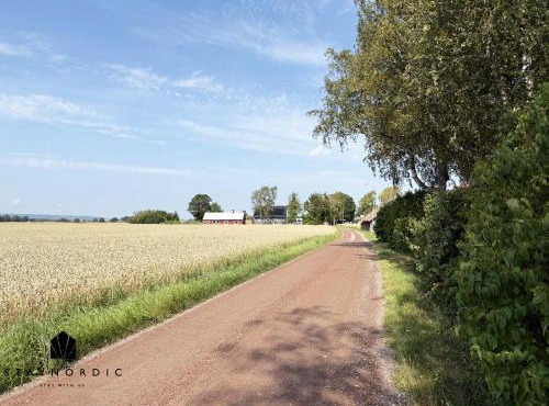 Charming red cottage in Vaderstad SE10024