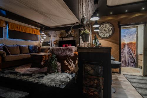 Loft by the lake asunto omakotitalon alakerrassa