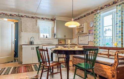 Awesome Home In Skillingaryd With Wifi