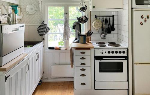 Cozy Home In Tostared With Sauna in Tostared