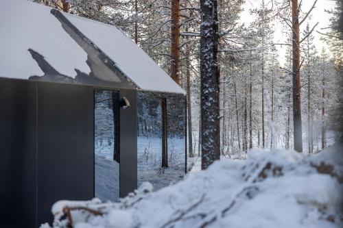 Sāmeland Retreat, Mirrored Glass Cabins, Swedish Lapland in Arvidsjaur