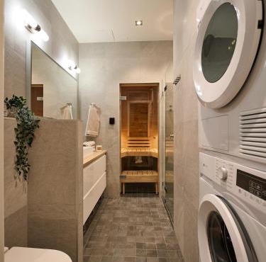 City Center Apt, Private Sauna, Sleeps 6 in Helsinki