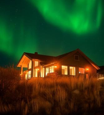 Oceanfront Cabin in Lofoten with Panoramic View in Vestvagy