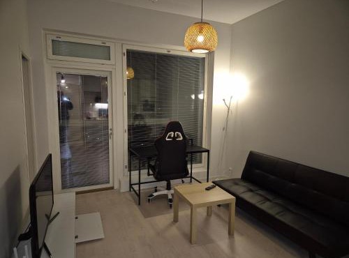 27m2 1-bedroom app, 8 floor, close to the airpor, train station and Myyrmanni shopping center in Vantaa
