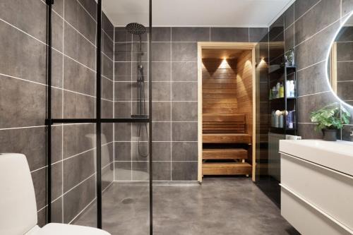 Luxury Lakeside Villa By Lapland Host in Rovaniemi