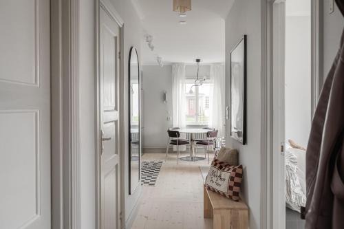 Stylish 2BR Apartment in Central Sundbyberg