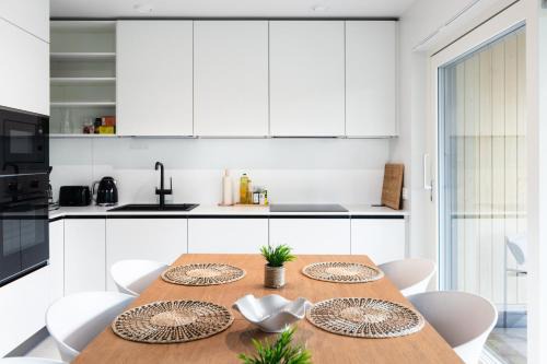 Brand new house with four bedrooms, parking, sauna, patio in Vantaa