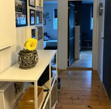 Charming Cabin With Archipelago Views In Sogn in Ånneland