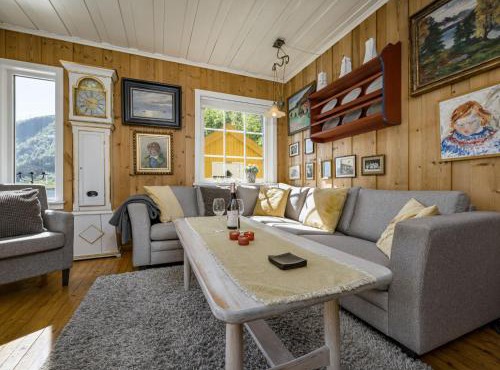 Holiday Home Eseviki by Interhome in Balestrand