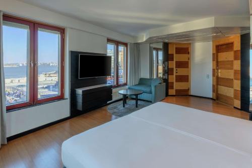 Hilton Stockholm Slussen Hotel