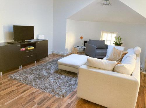 Yellow Tower in Design District Helsinki, 1 bedroom apartment, top floor in Helsinki